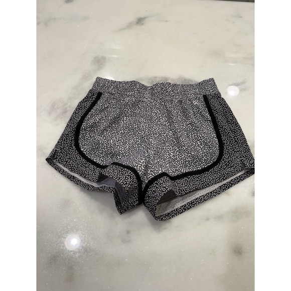 Dicks Sporting Goods Other - New DSG Mid Rise Stride Short Girls Medium 10-12